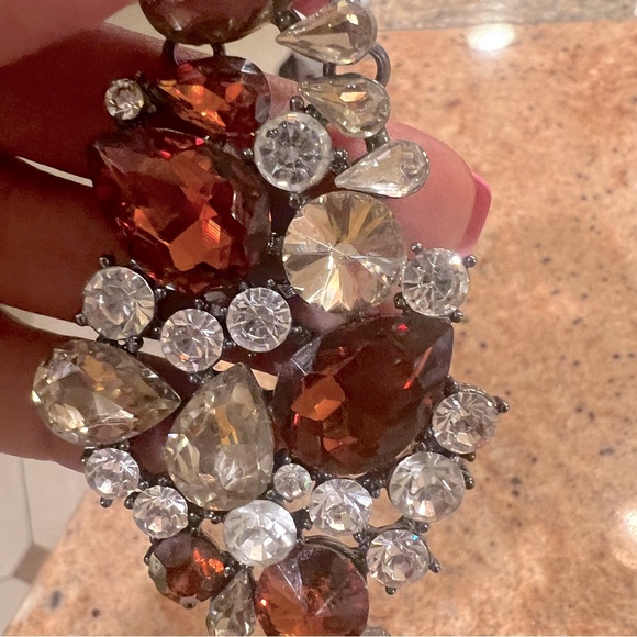 Eye-catching Rhinestone and Gem Dramatic Earring Excellent Pre-Owned Condition - Picture 4 of 7